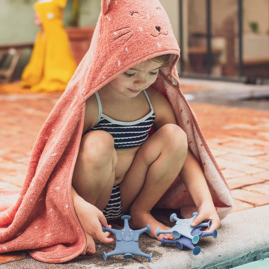 Vaikiškas maudymosi pončas su gobtuvu – ponia katė